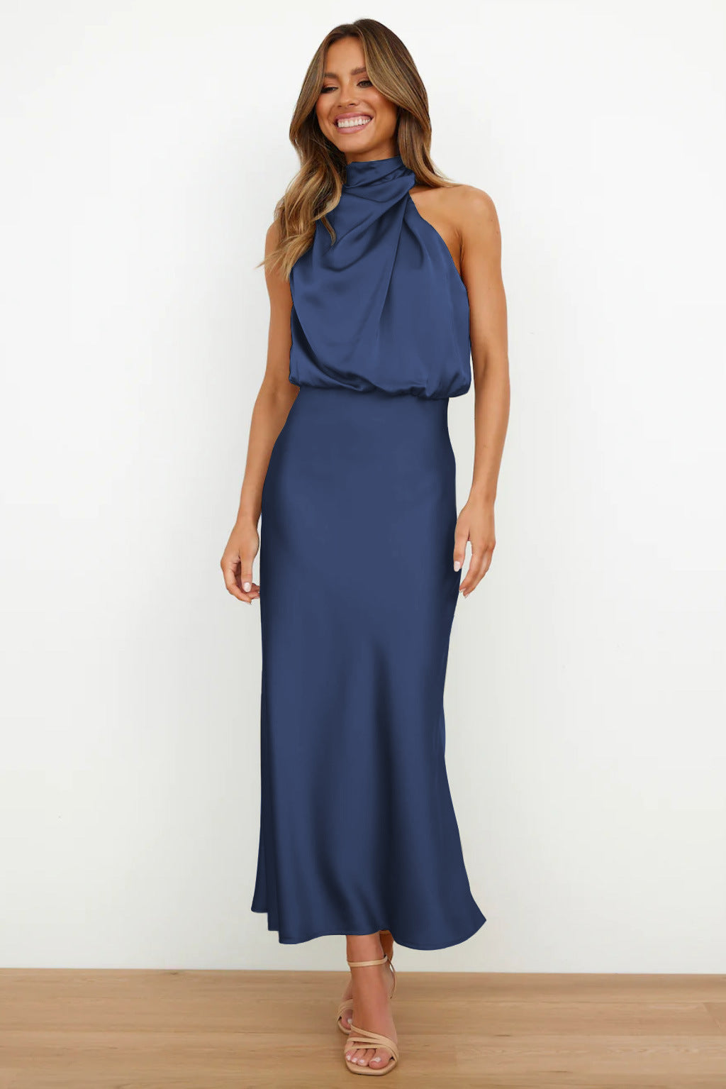 Novae | Vestido con escote americano